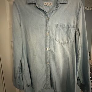 Madewell Women’s Light Blue Chambray Shirt